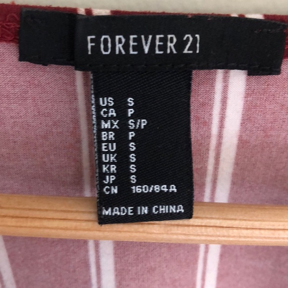 Red striped crop top - Picture 3 of 3